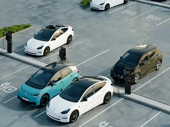 Elektromobilių įkrovimo stotelės daugiabučio parkinge